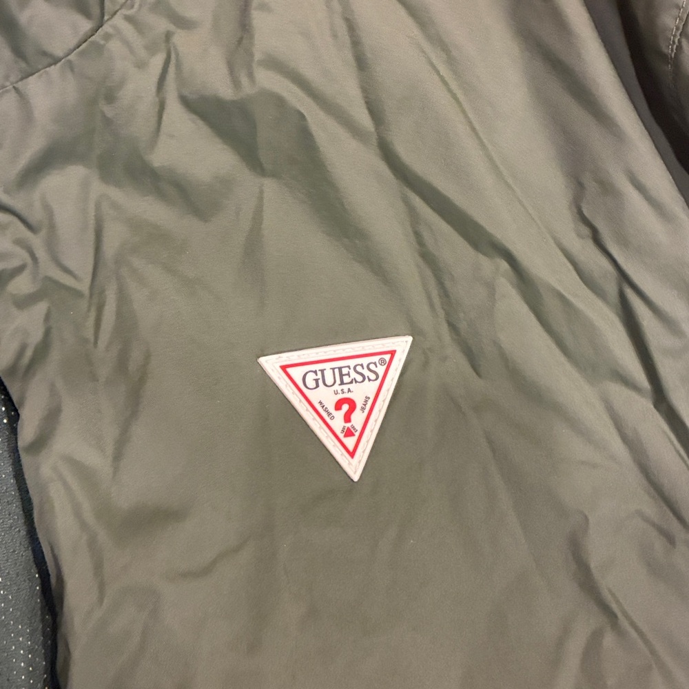 Guess Men’s Forest Green Windbreaker With Hood Jacket Never Worn Size XXL - Picture 5 of 8